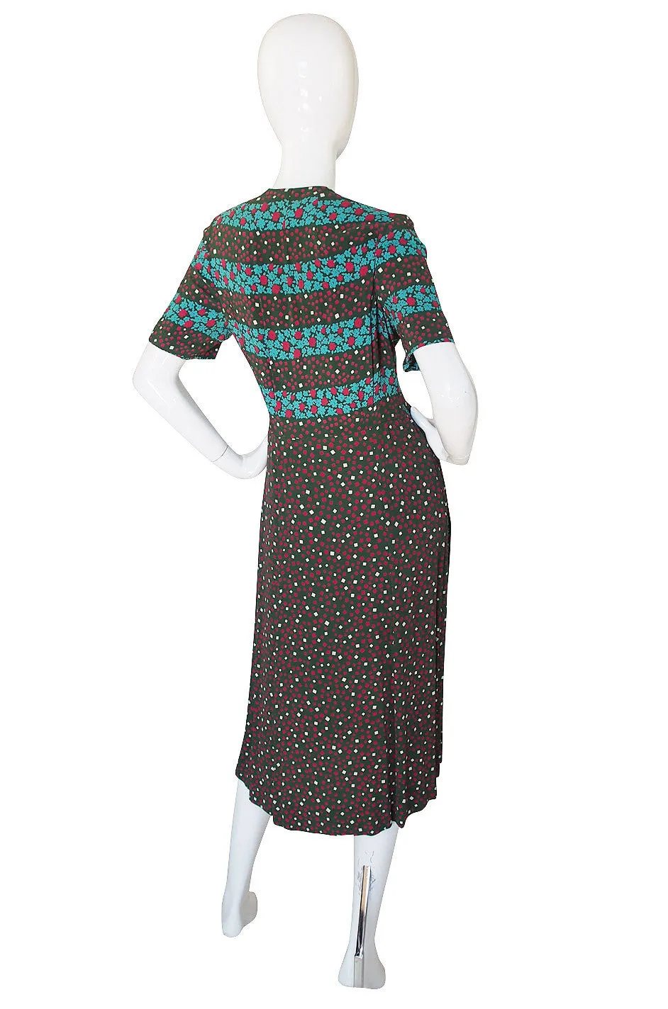 1940s Amazing Green Print Silk Swing Dress