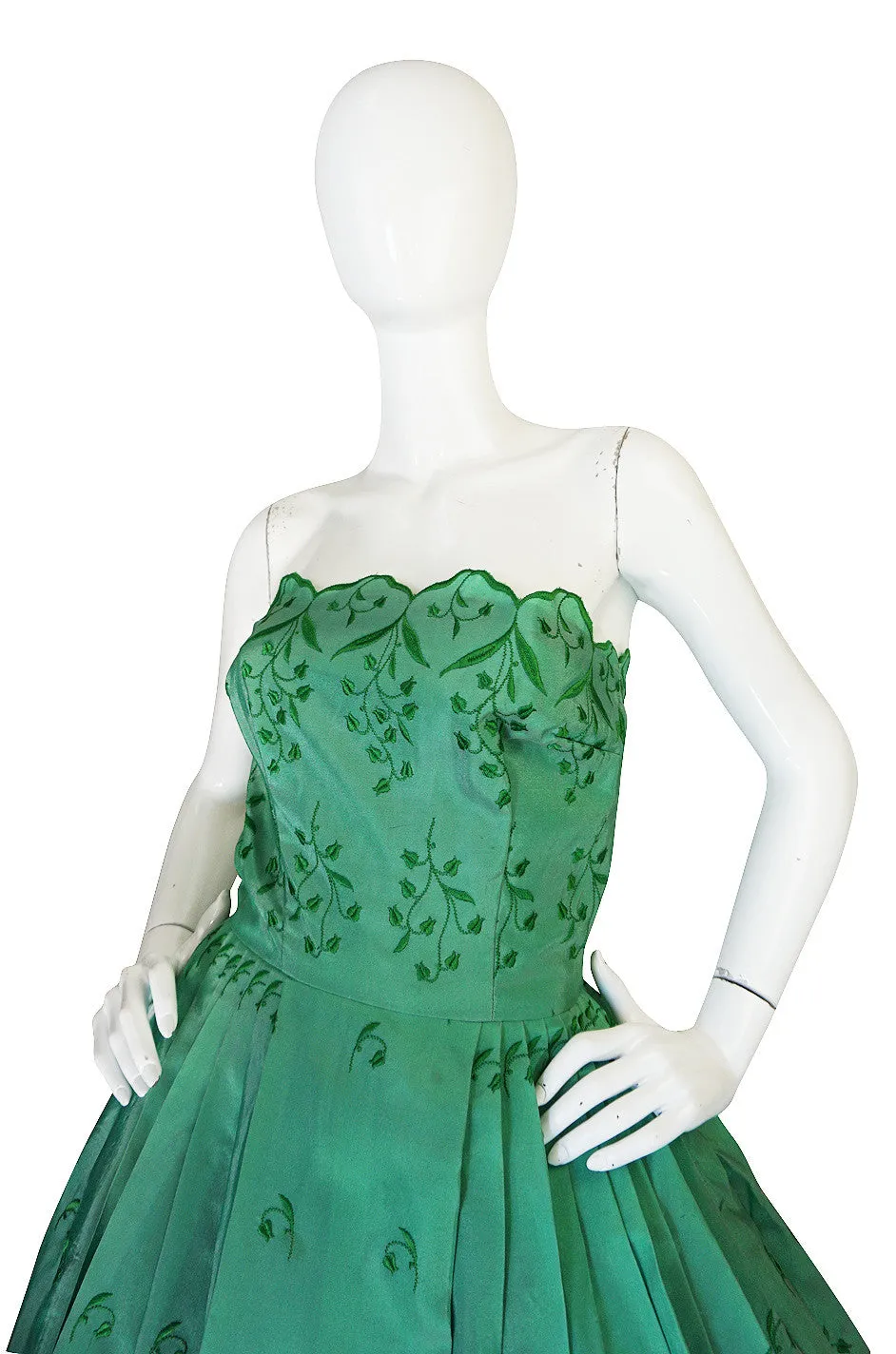 1950s Gorgeous Green Strapless Full Skirt Dress