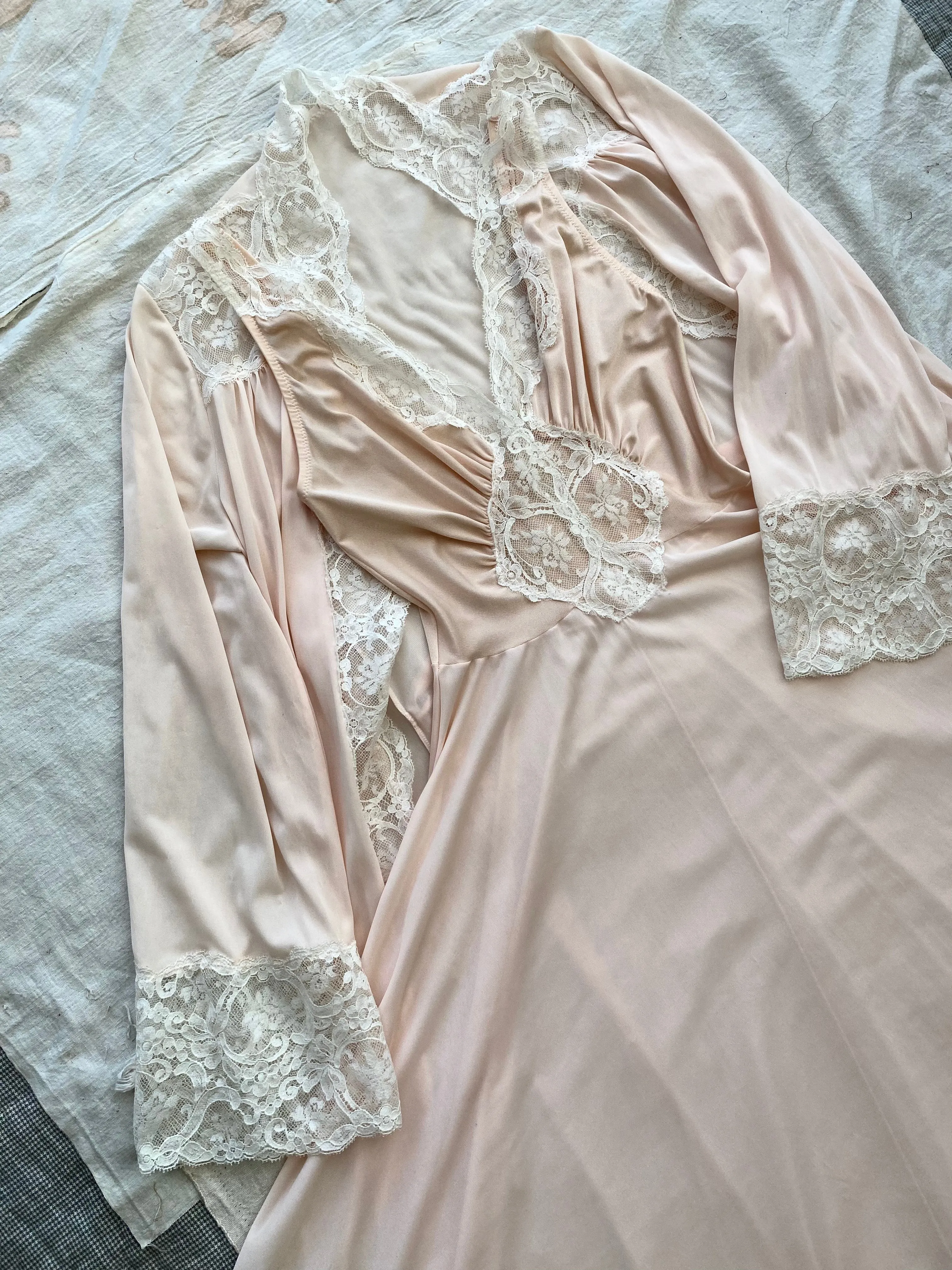 70s/80s Blush Olga Peignoir Grand Sweep Nightgown and Robe 9687 9702