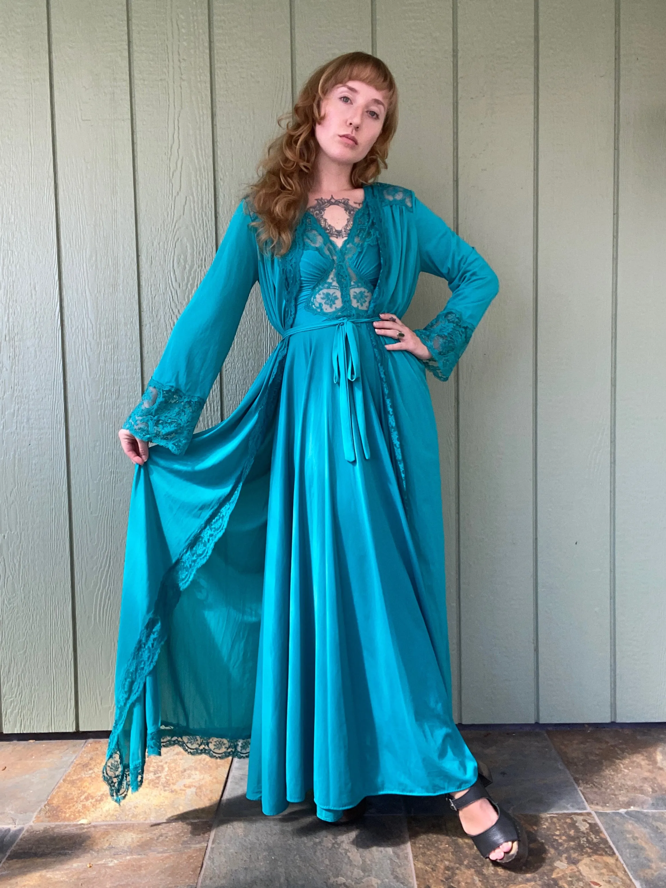 70s/80s Turquoise Olga Peignoir Grand Sweep Nightgown And Robe 9687 9702