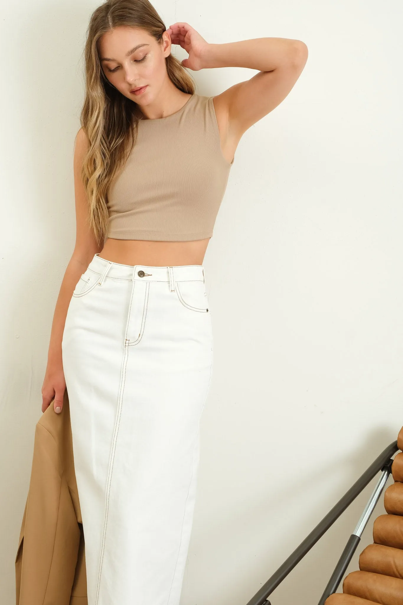 BACK SLIT WHITE DENIM MIDI SKIRT