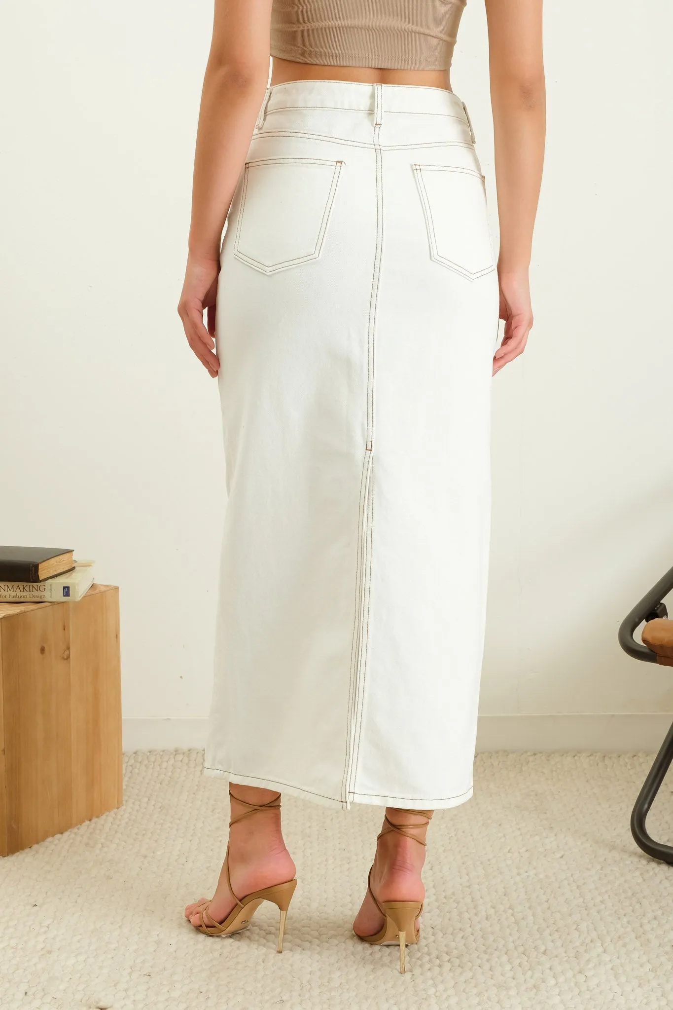 BACK SLIT WHITE DENIM MIDI SKIRT