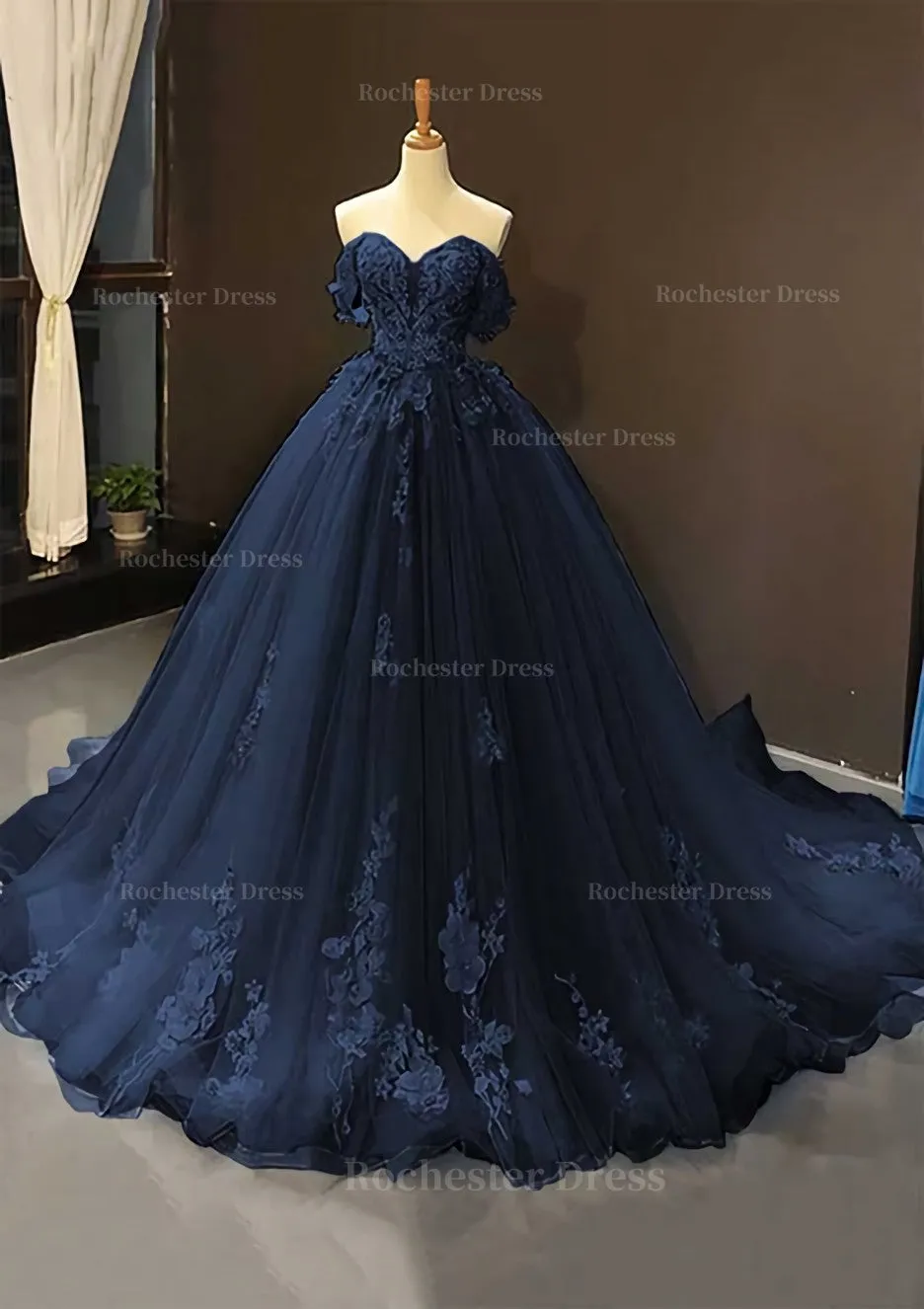 Ball Gown Off-the-Shoulder Sweep Train Tulle Prom Dress With Appliqued