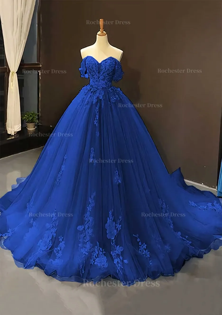 Ball Gown Off-the-Shoulder Sweep Train Tulle Prom Dress With Appliqued