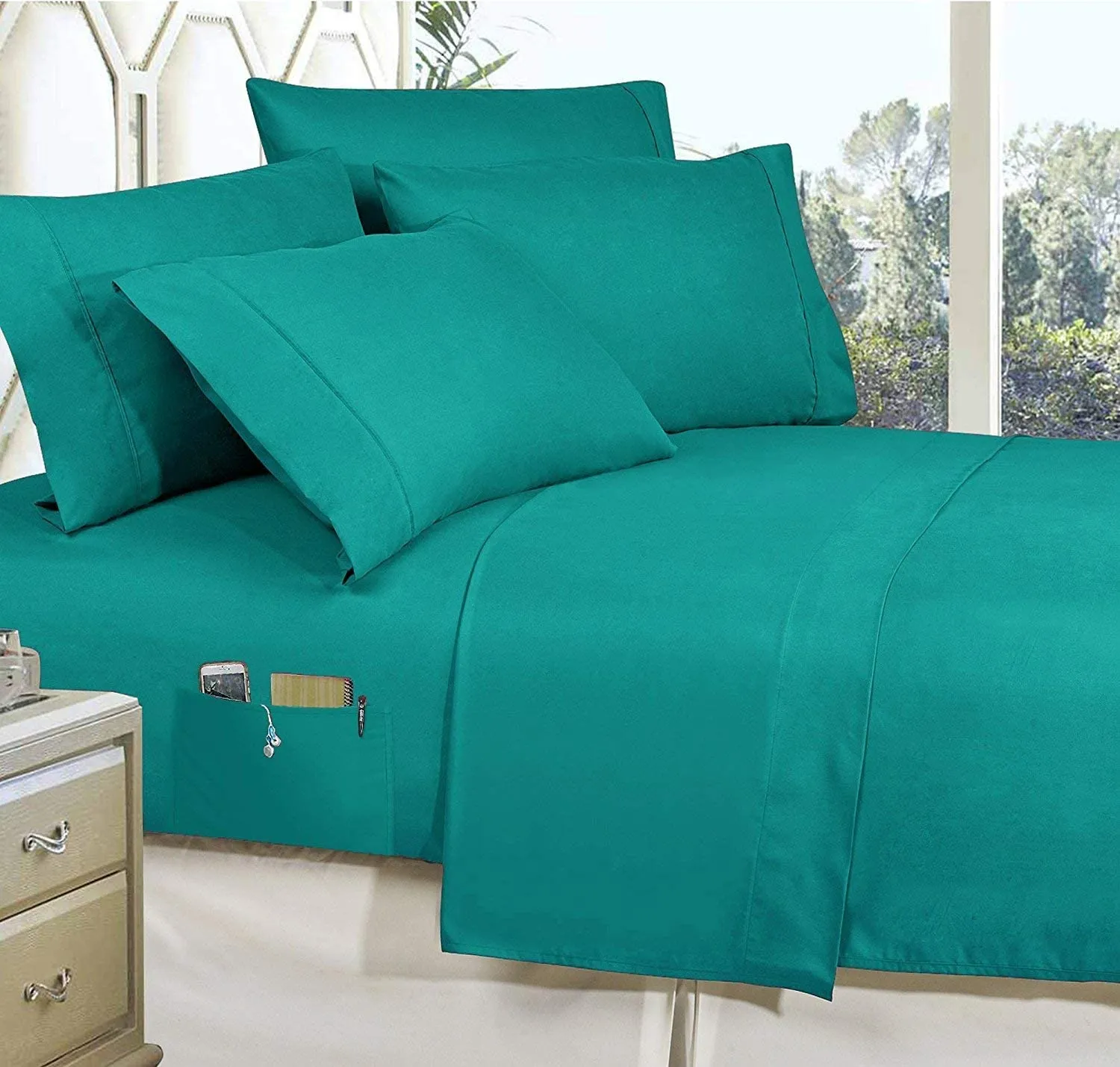 Bed-in-a-Bag Comforter 8 pcs Complete Set Silky Soft Double Sided Pockets