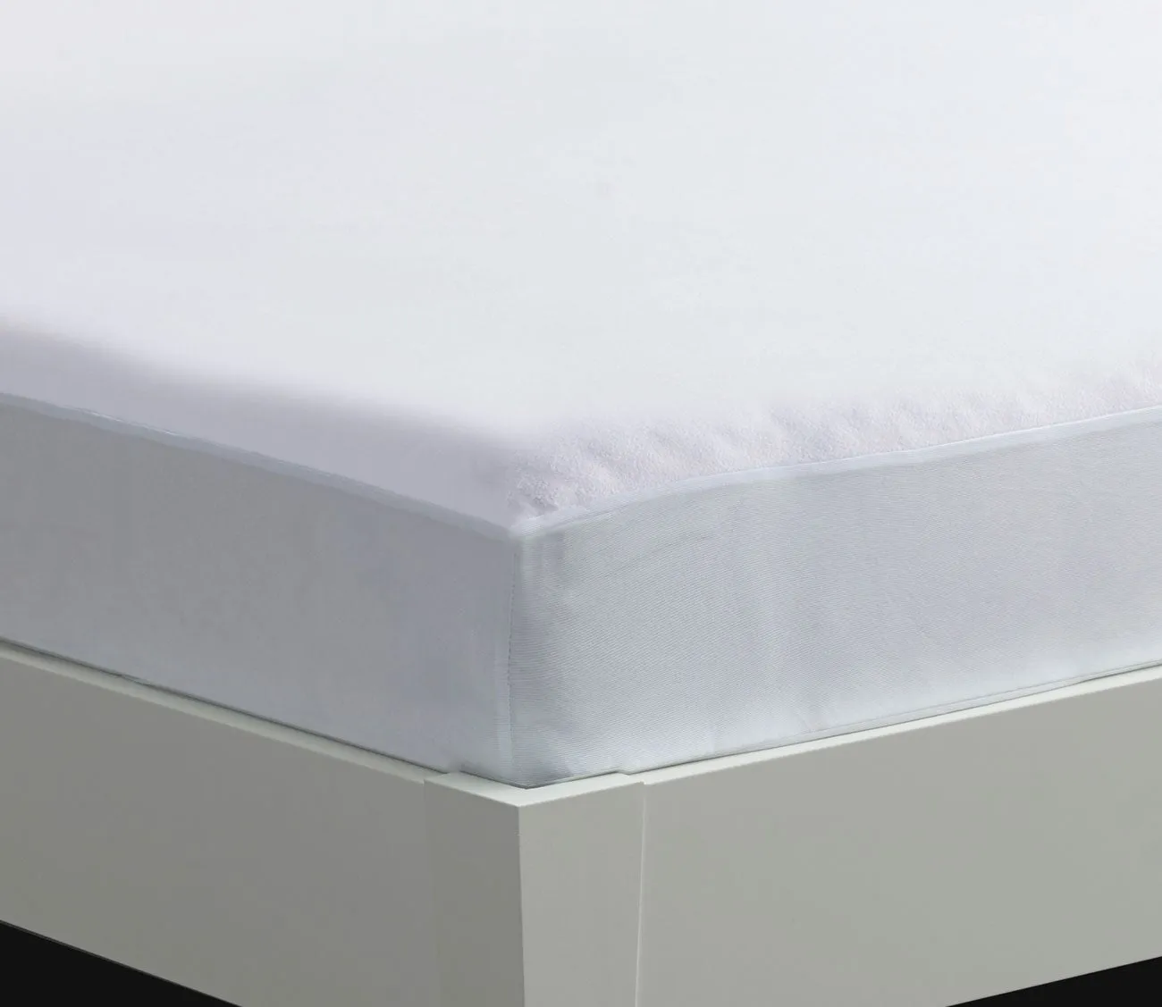 Bedgear iProtect Waterproof Mattress Protector