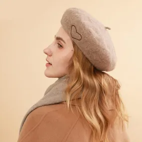 Minimalist Heart Print Beret