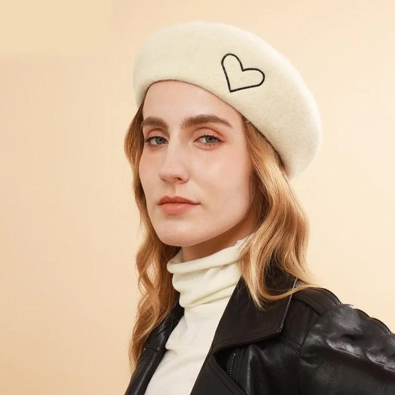 Minimalist Heart Print Beret