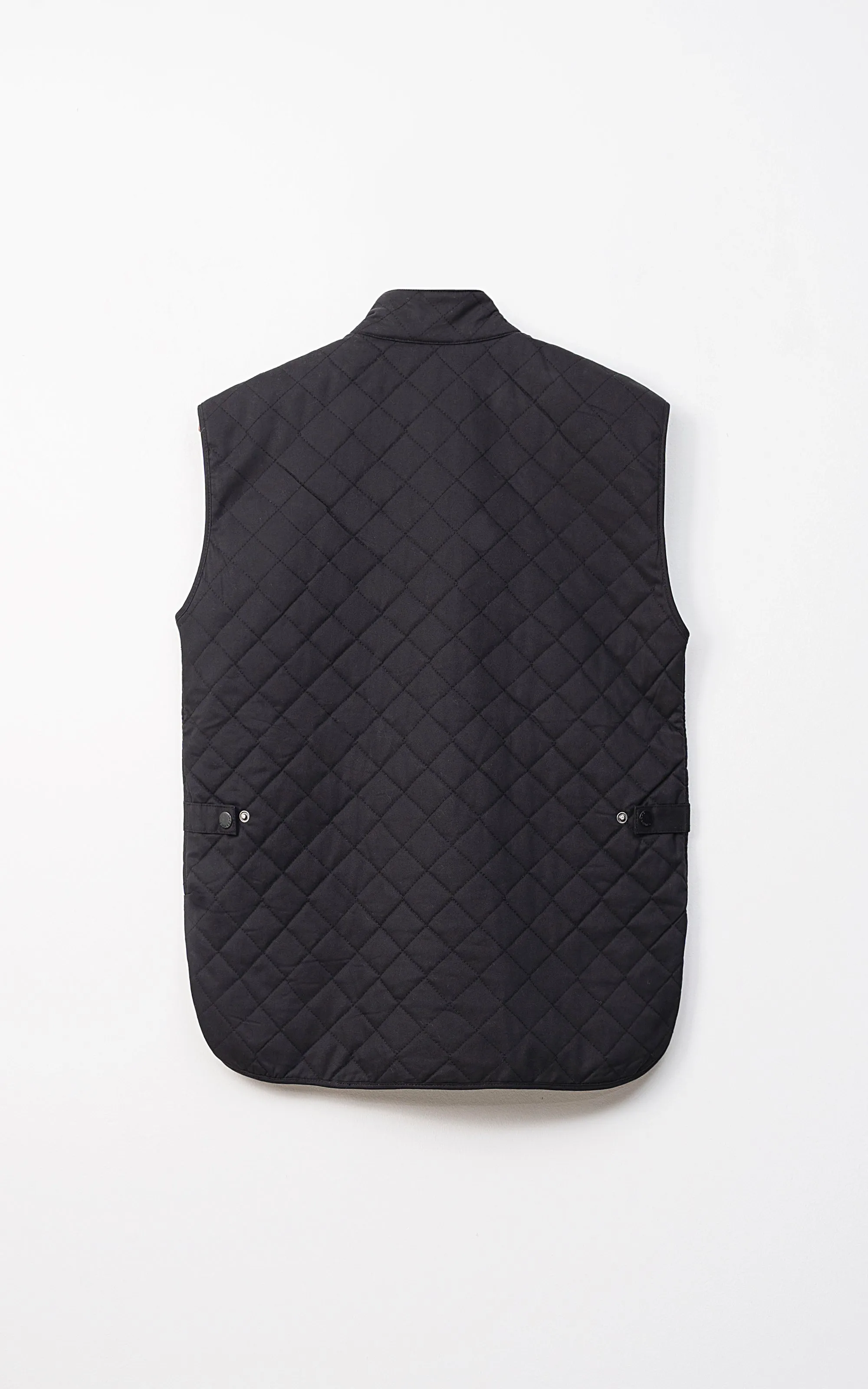 QUILTED SLEEVELESS JACKET BLACK