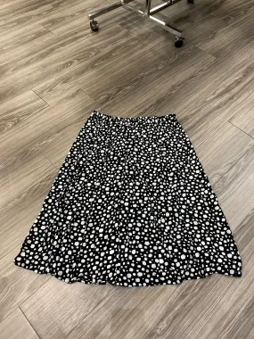 Skirt Midi By Clothes Mentor In Black & White, Size: 2x