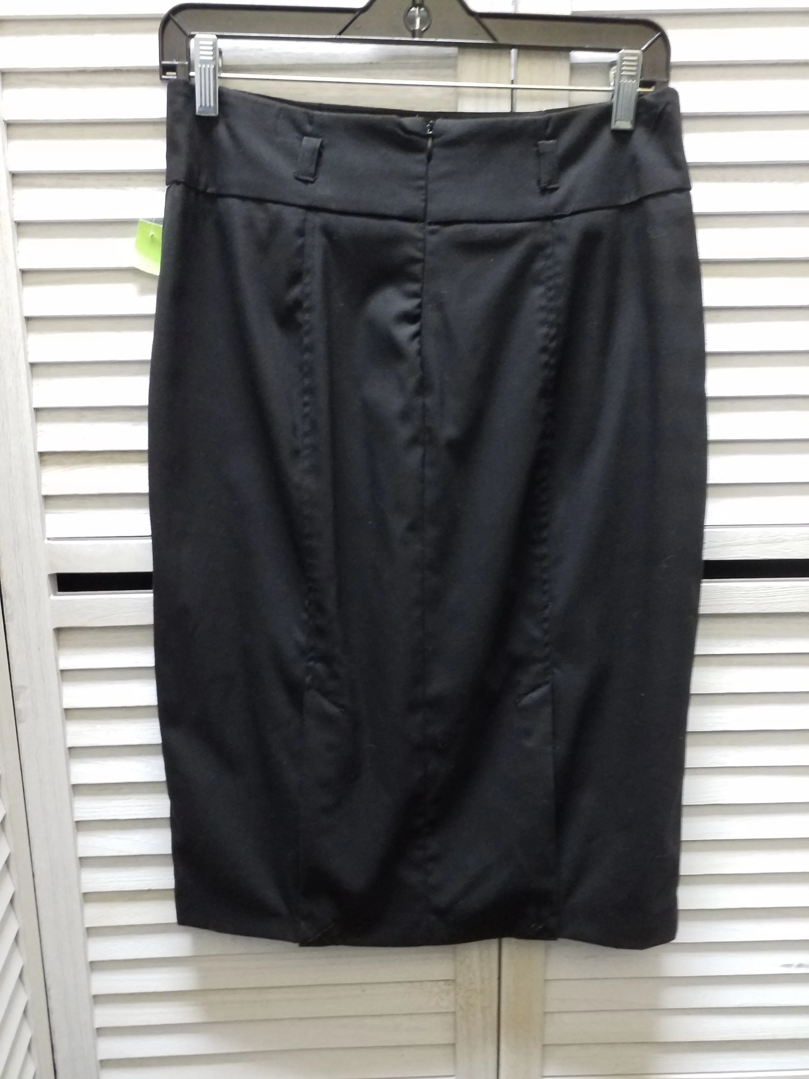 Skirt Midi By New York And Co  Size: 8