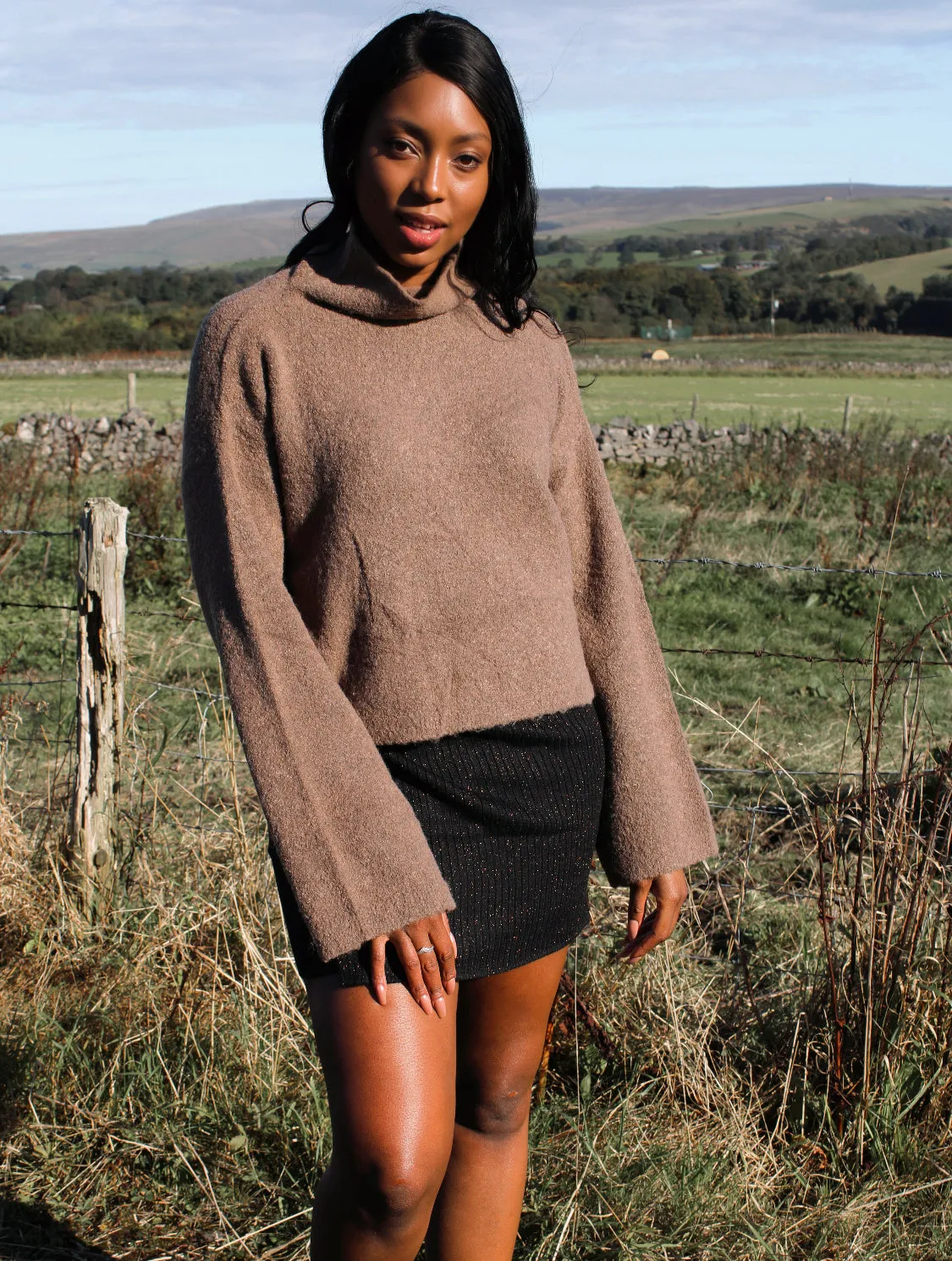 The Sienna Sweater in Alpaca Wool/Boucle in Coffee Brown