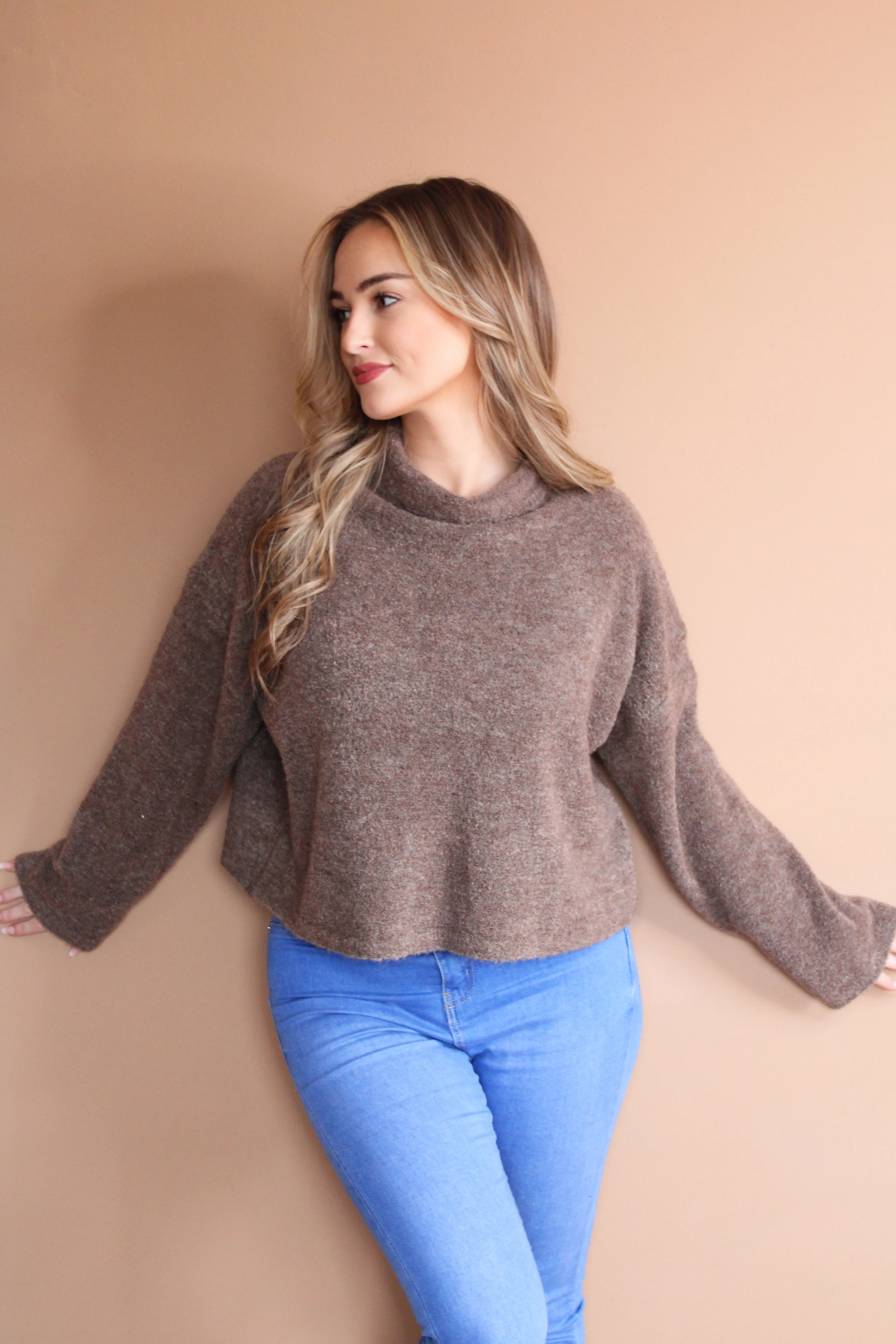 The Sienna Sweater in Alpaca Wool/Boucle in Coffee Brown