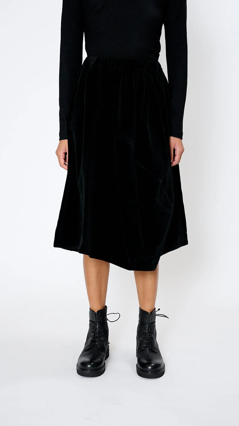 Velvet Midi Skirt in Black