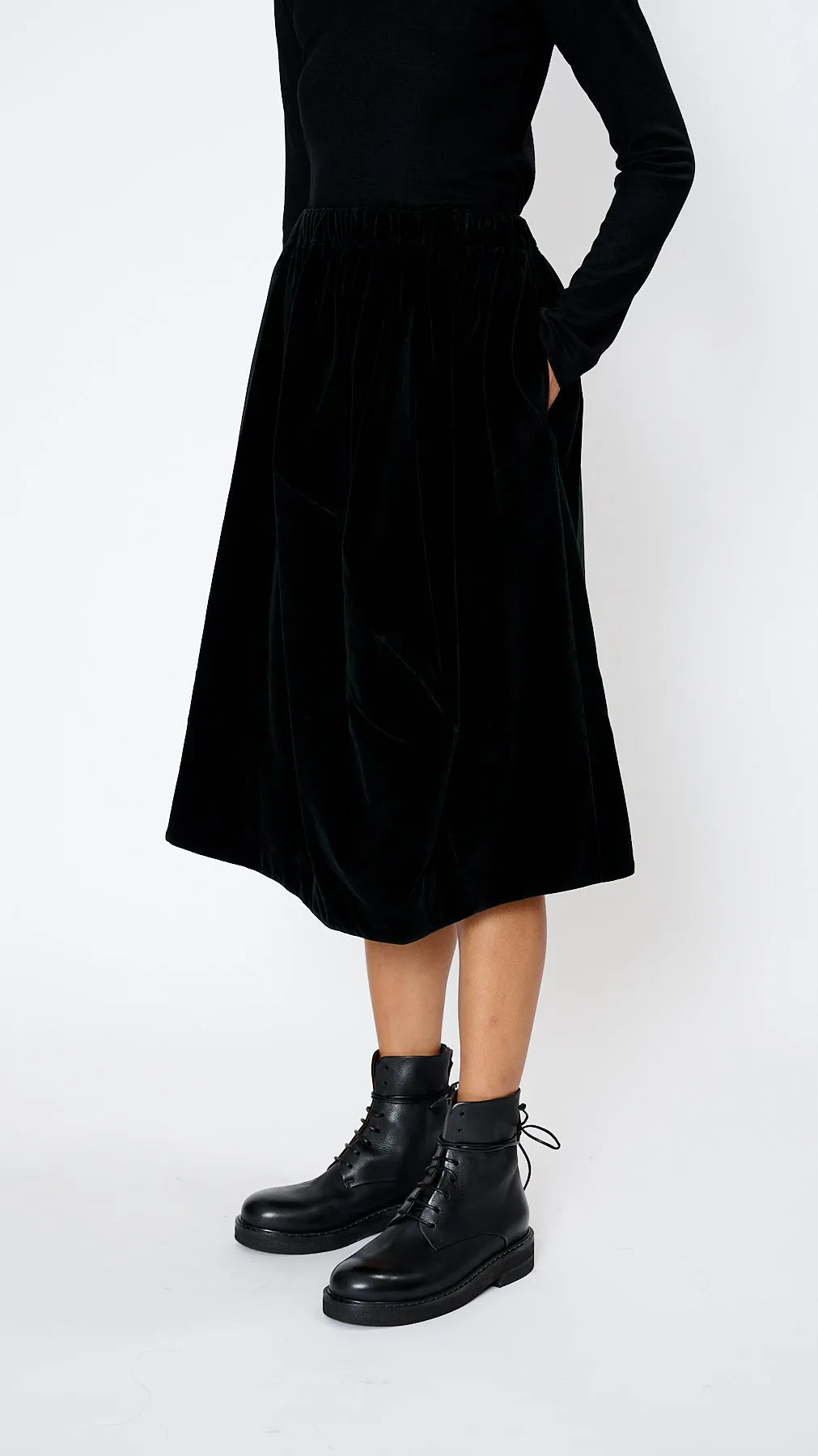 Velvet Midi Skirt in Black